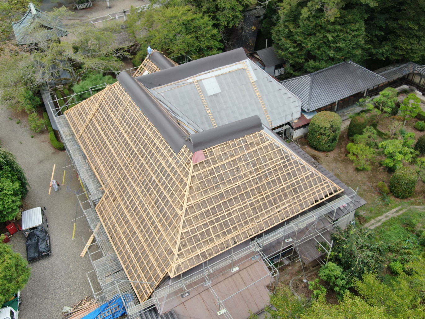 高田専修寺屋根改修